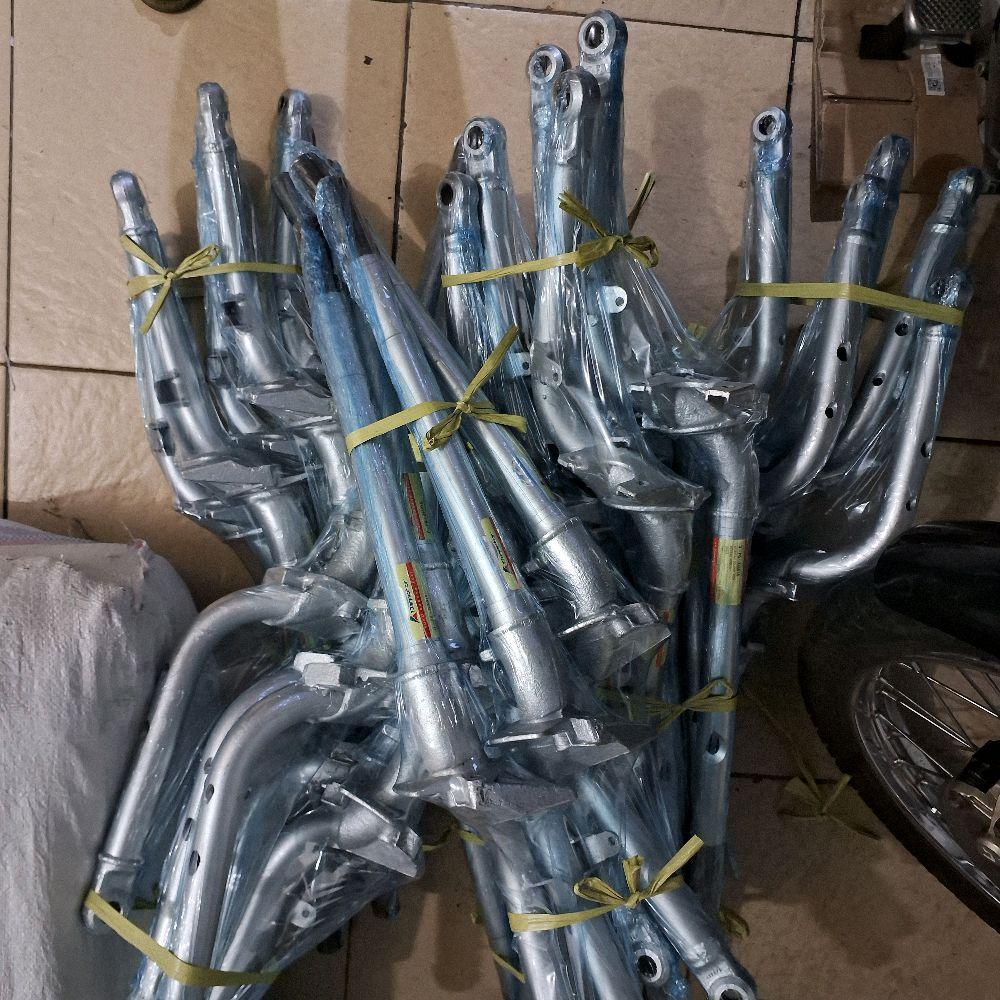 satu biji fork vespa corsa ori nos cakep mulus bisa buat pasang cakram px super sprint dll