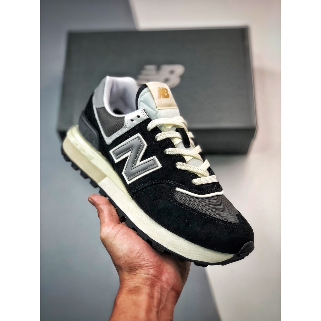 NEW BA1ANCE 574 Sepatu joging retro low top midsole empuk berwarna hitam dan abu abu
