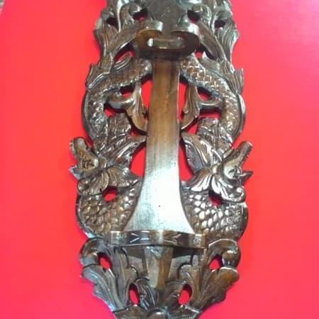 Blawong Keris Tempat Pajang Keris Naga Kembar