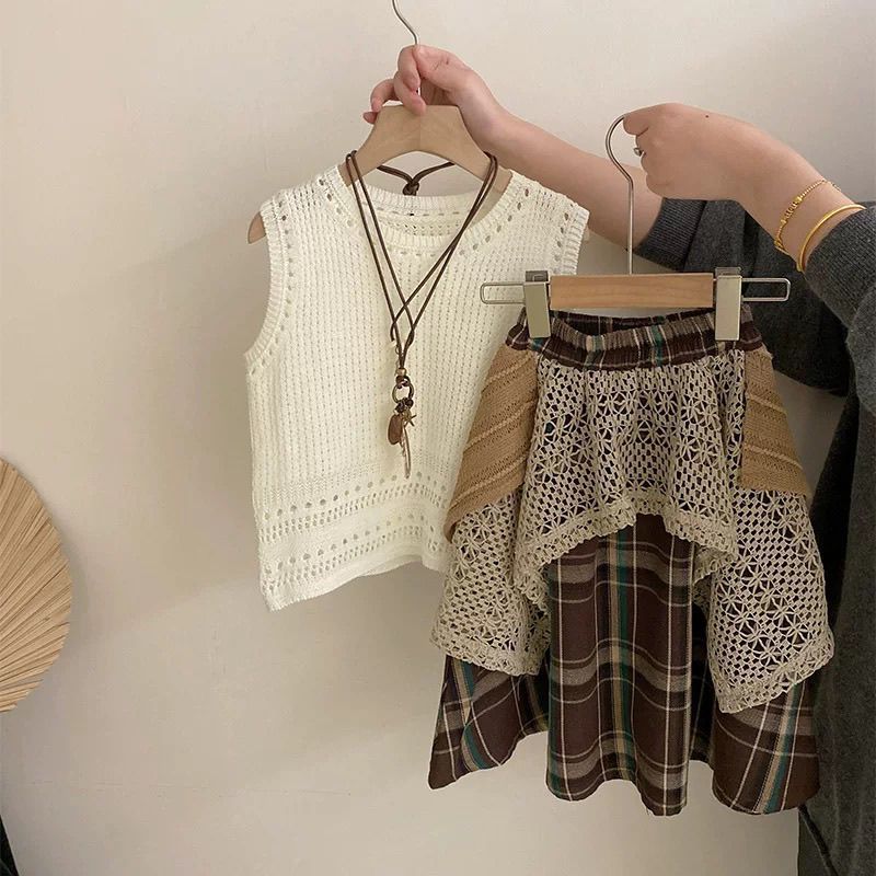 [Hutan Dongeng] Set Pakaian Anak Perempuan Rompi Rajut Anak Sedang dan Besar Baru Rok Kotak-kotak