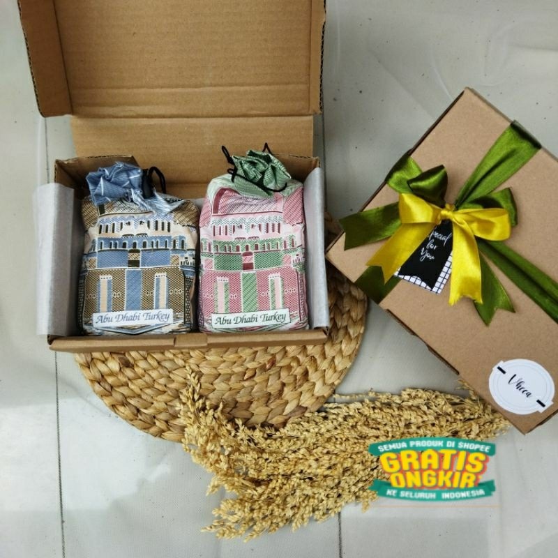 HAMPERS SAJADAH COUPLE | HAMPERS SAJADAH TRAVEL | HAMPERS LEBARAN | KADO NIKAH | HAMPERS PERNIKAHAN 