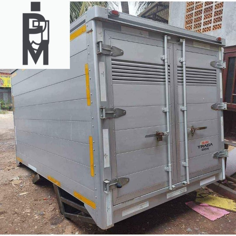 BOX ISUZU TRAGA BEKAS