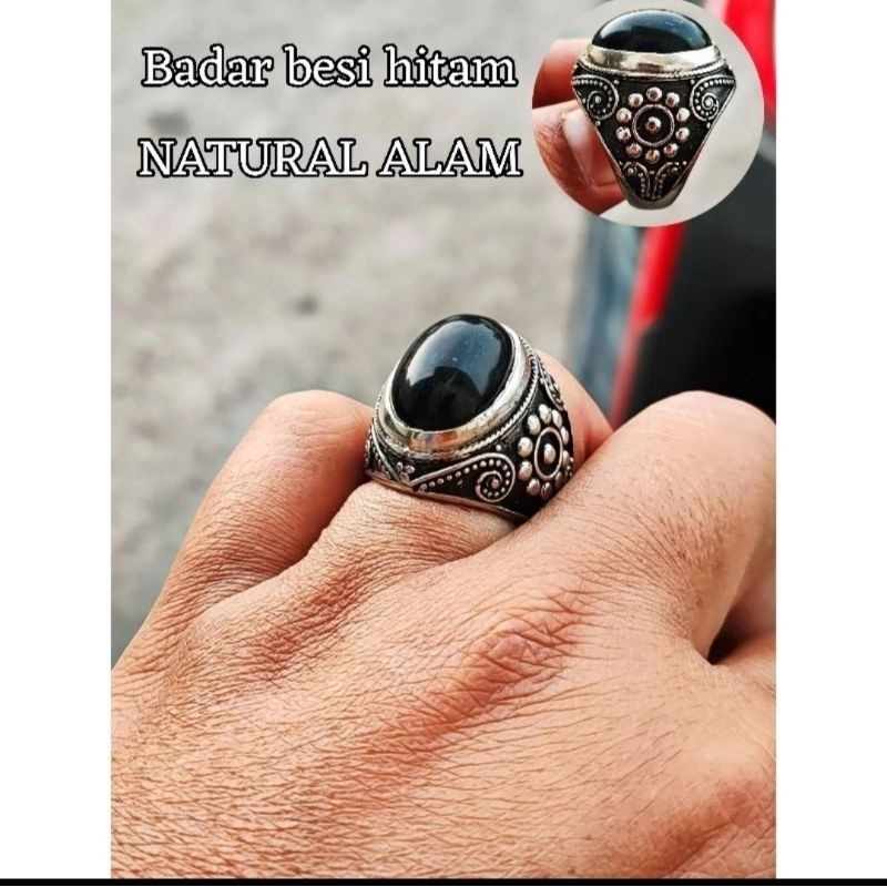 Batu cincin badar besi hitam nempel magnet / badar besi batu natural