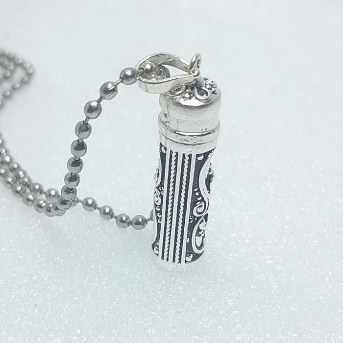 Kalung Liontin Tabung Berisi Khiriz/Hiriz Buat Anak Mudah Konsentrasi