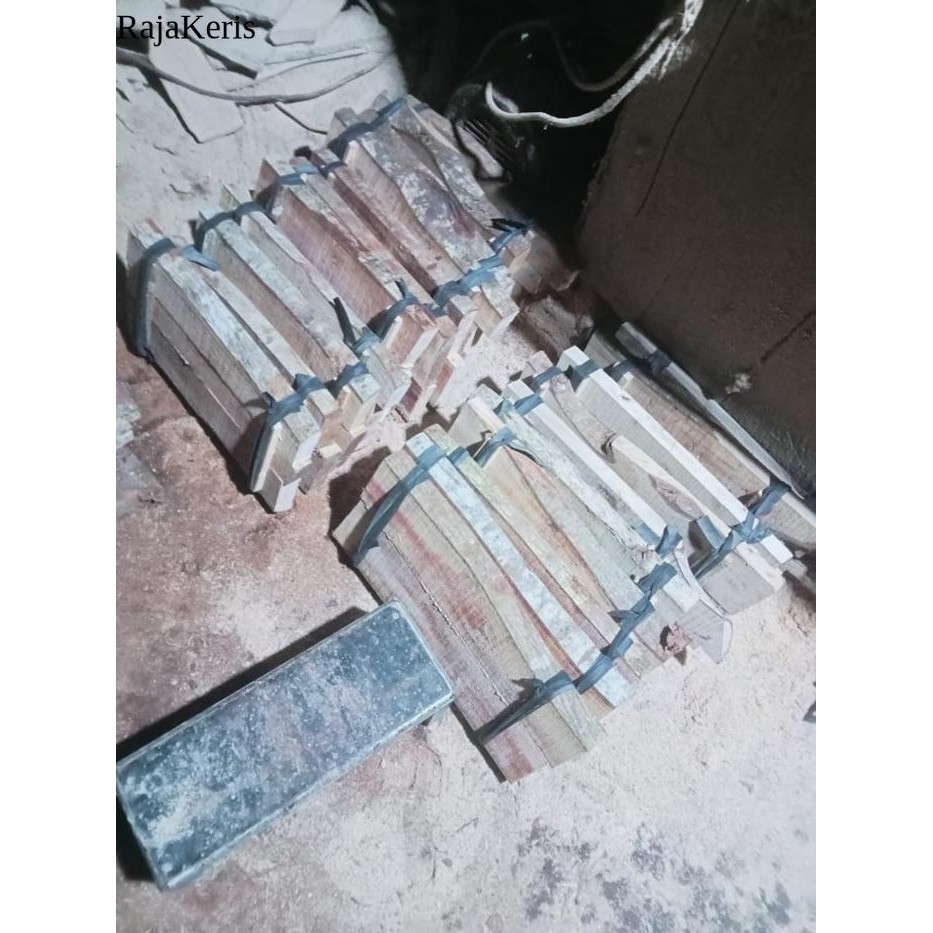 kayu jati untuk kerajinan panjang 30 cm berat 1 kg termurah bk keris sengkelat majapahit mataram kar