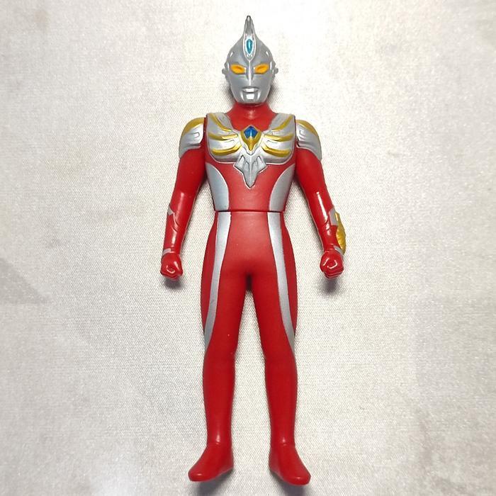 ULTRAMAN MAX VINYL 14CM ULTRA SERIES  RARE
