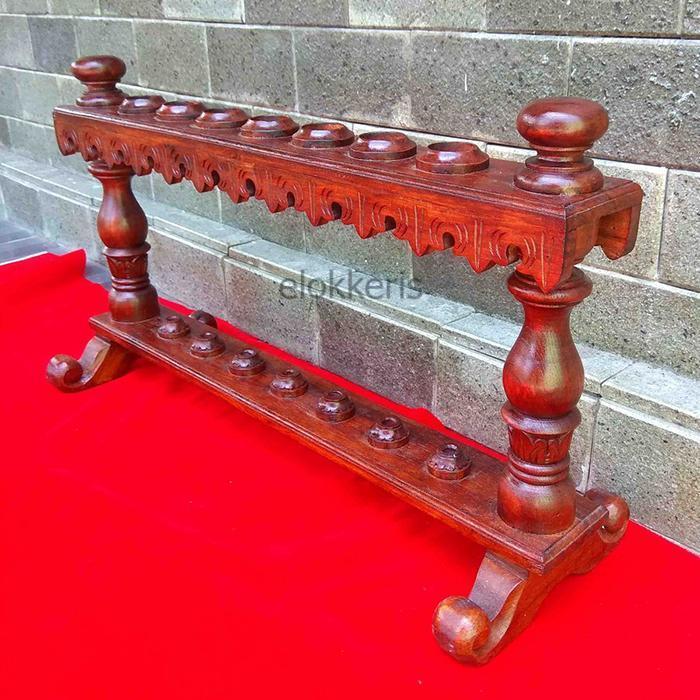 Jual Jagrak Stand Pajangan Tombak Pusaka Kayu Jati Ukir EK4324