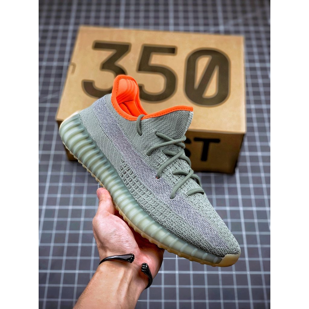 Yeezy 350 Boost V2 
Desert Sage 3M oranye berwarna abu-abu
