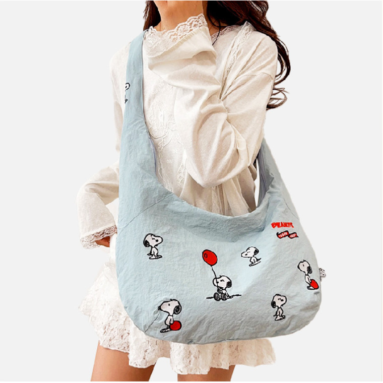 Snoopy Peanuts  Authentic Bag Hobo Style