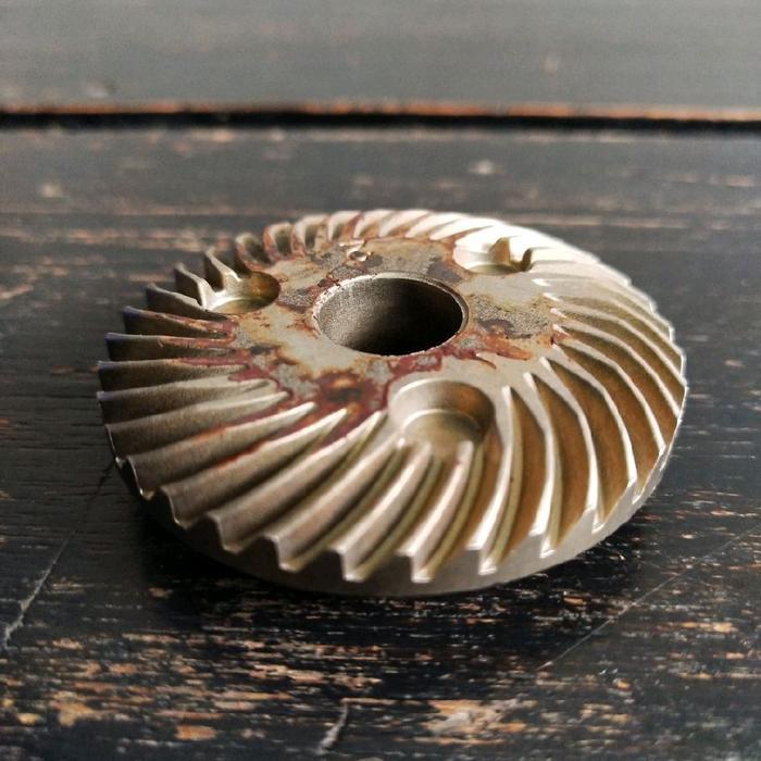 Spiral Bevel Gear MT951 (35 gigi) Makita Original 2274491