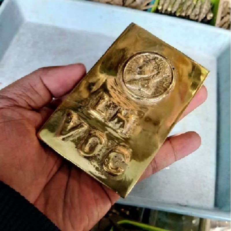 Replika emas batangan LM VOC bahan kuningan