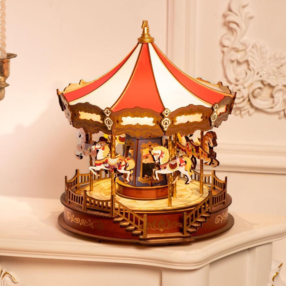 Carousel Music Box Horse Wind up Music Box Ornament Rotating