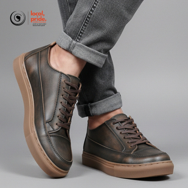 Sepatu Sneakers Casual Kulit Pria GREATA OLAF CAMEL