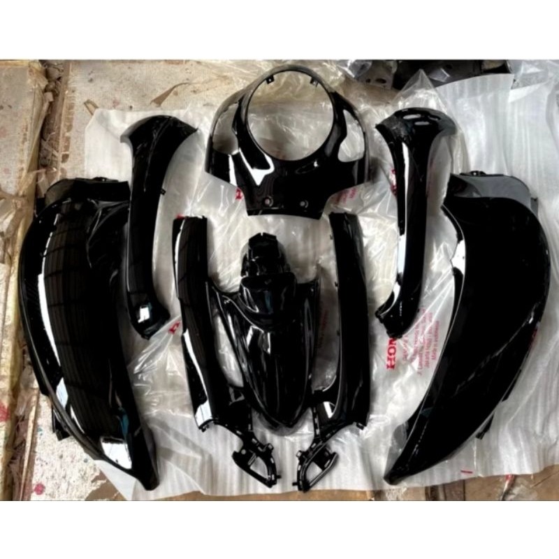 full set body halus Scoopy tahun 2020 2021 2022 2023 2024 hitam glossy