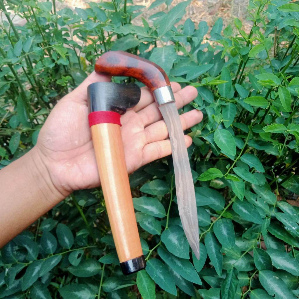 PISAU BADIk pamor banyu Mili