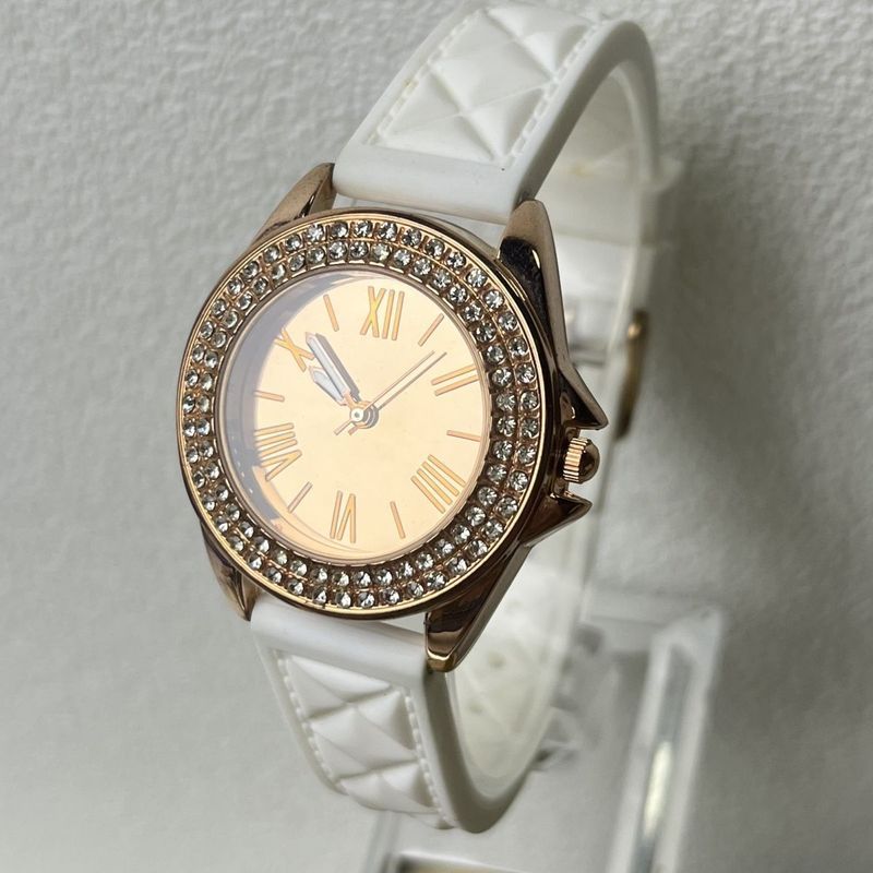 Women's Exquisite Watch Trendy Round Simple Quartz Watch
