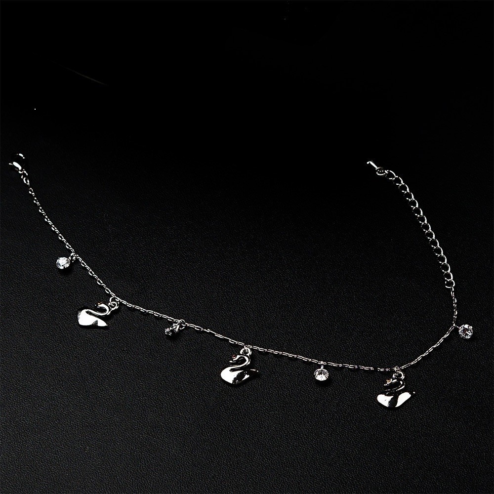 Gelang Kaki Berbentuk Angsa Elegan dari Glamorousky dengan Kristal Perak Berkilau dan Aksen Oranye M