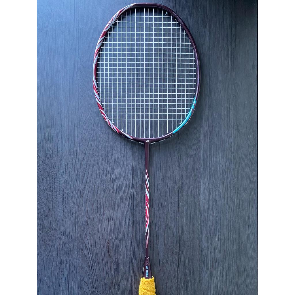 Yonex Astrox 100ZZ 100 zz Kurenai 3UG5 Kode SP 3U G5 Original Second / Bekas Badminton Raket Victor 
