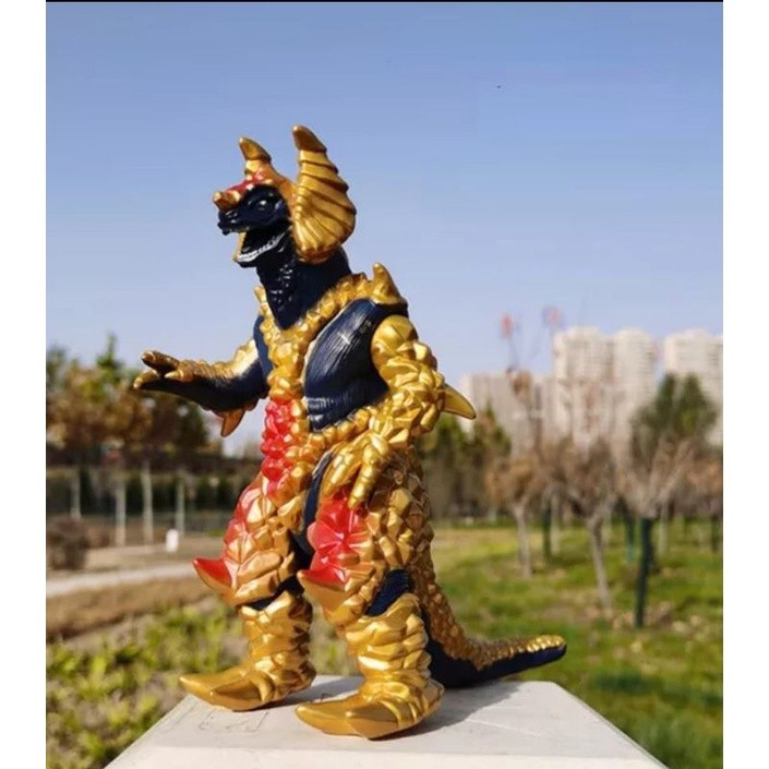 ultra monster goldros kaiju series figure
