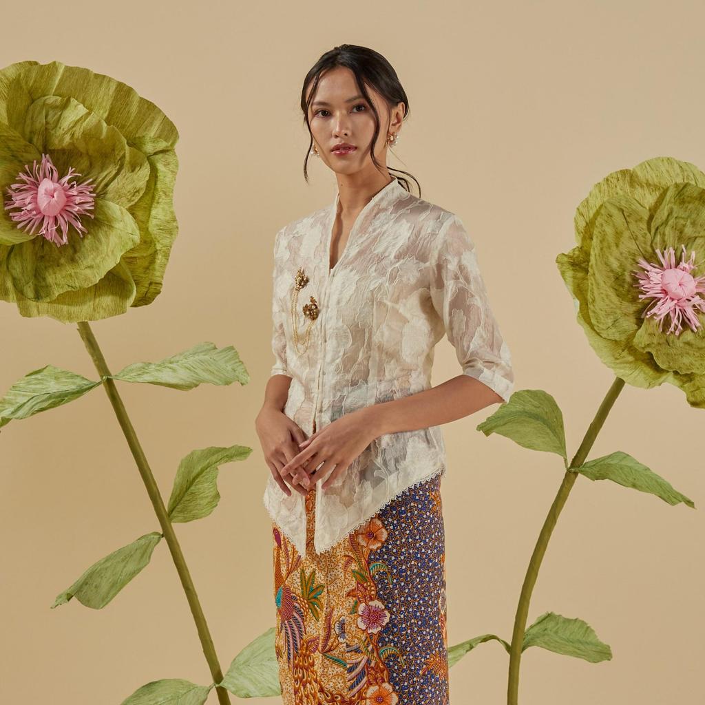Thea Lengan Pendek - Mandalas Atasan Kebaya Wanita Outer Organza Bordir Modern