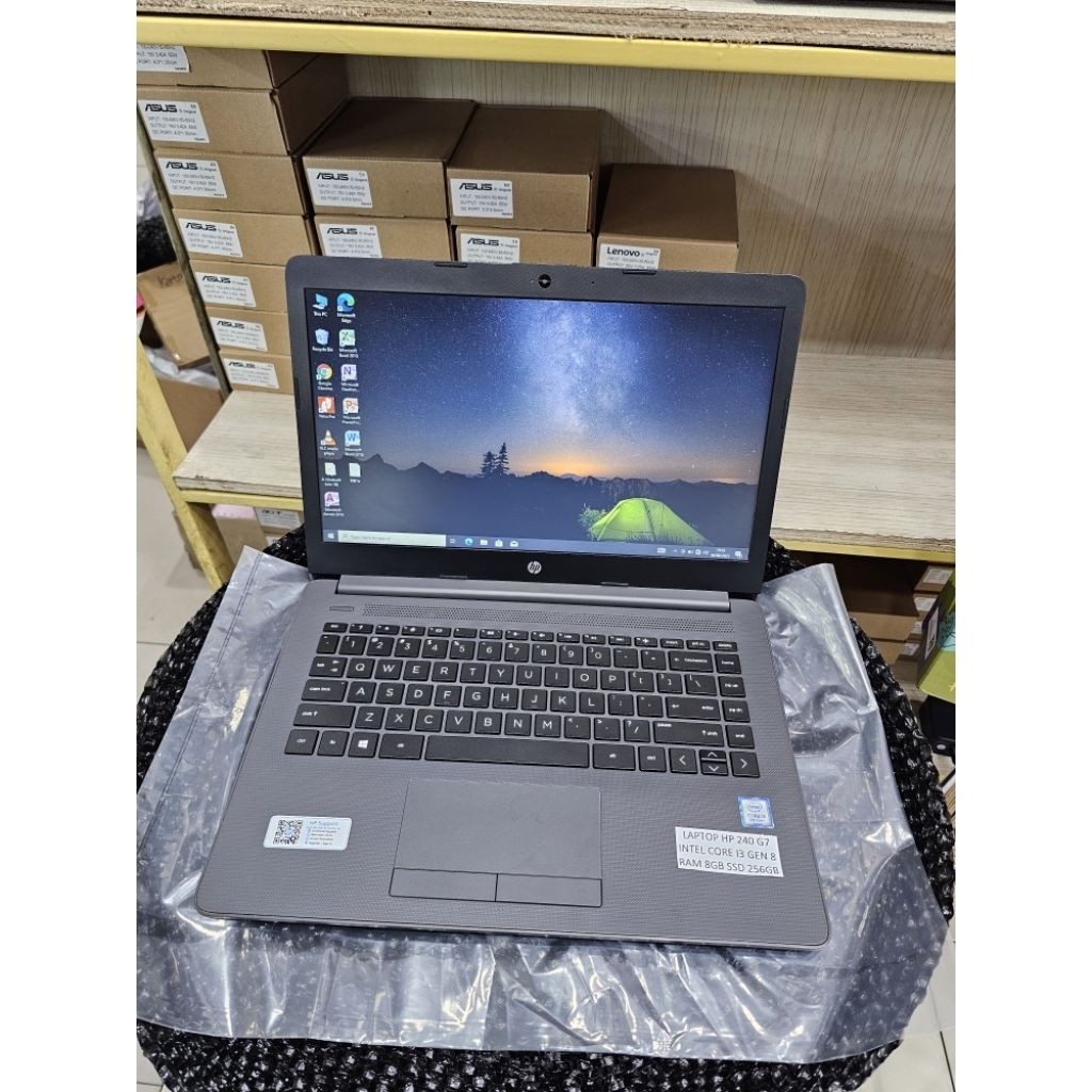Laptop HP 240 G7 Intel Core i3 RAM 8GB SSD 256GB Second Like New Generasi Terbaru Model slim Dunia L