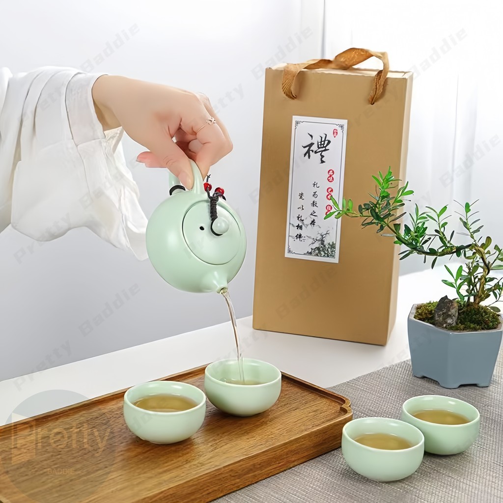 Set Teko Keramik: 1 Teko dengan 4 Cangkir / Set Hadiah Teko Keramik Klasik Tiongkok