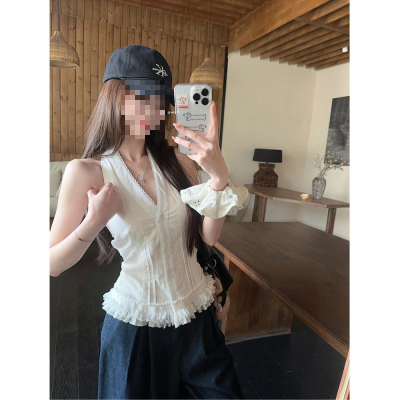 Atasan halter renda gaya Korea