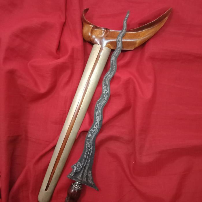 Keris Sengkelat Luk 13 Pamor Pedaringan Kebak Tangguh Mataram Sepuh