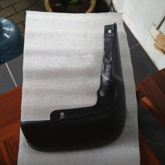 Mud Guard Karpet Lumpur Depan Kanan Honda Civic Genio 1992-1996 quality