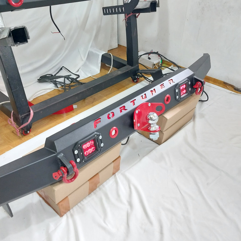 Towing Pengaman Bumper Belakang Mobil Fortuner 2012 - 2015 Emboss