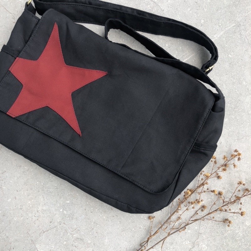 StarrOne1 STAR MESSENGER BAG [MAROON BLACK] | aesthetic messenger bag