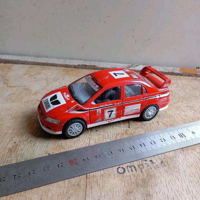 kinsmart Mitsubishi lancer evolution 1/ 36 Mainan Loose