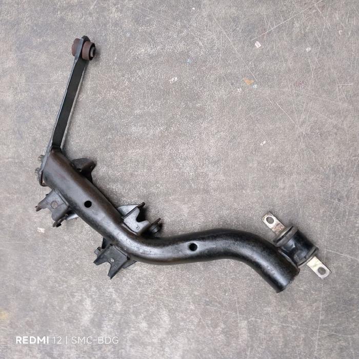 rear left lower control arm belakang kiri honda CR-V CRV gen 2 copotan