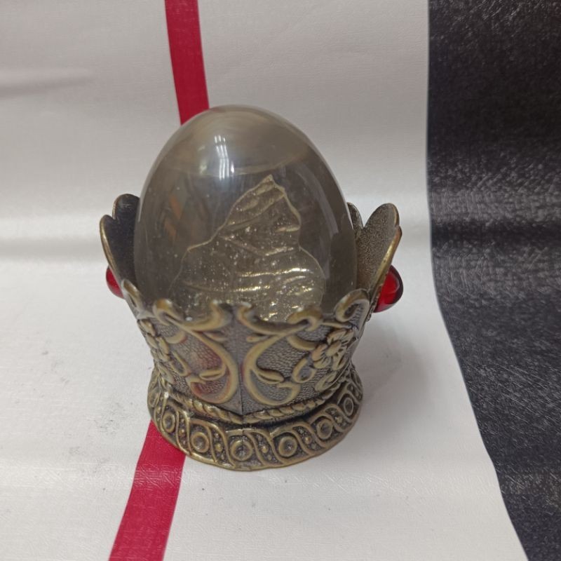 koleksi antik batu telur telor semarvdan tempat dudukan seperti digambar