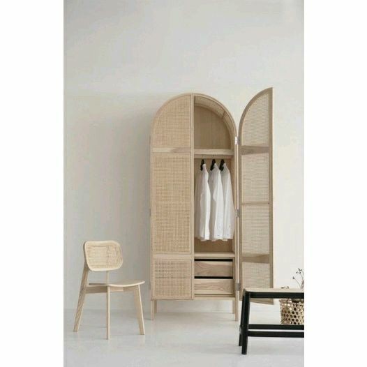 Lemari 2 pintu gantungan 2 laci kayu jati rotan