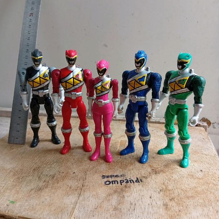 5 pcs figure power rangers dino charge Dcast