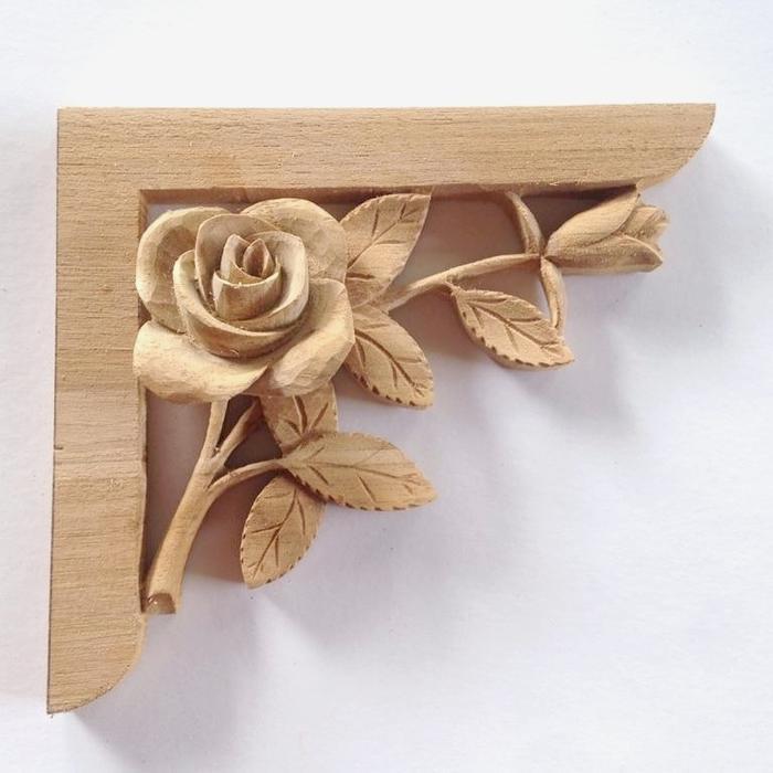 Ornamen sudut ukir tempel kayu jati asli finishing coklat tua.