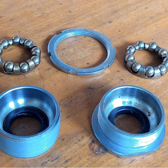 Bottom Bracket Housing Rumah BB Kotak Shimano Japan Nos