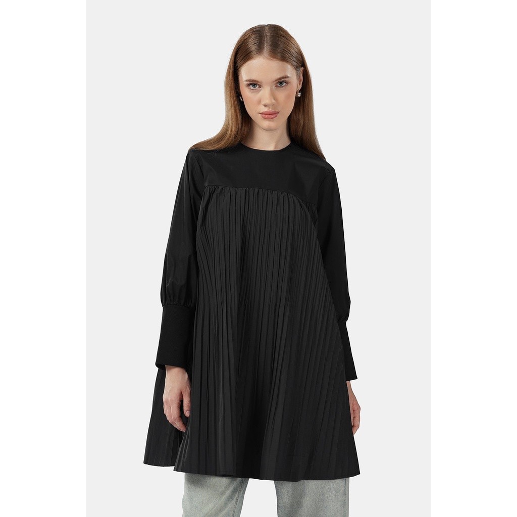 Benang Jarum - Briella Pleats Blouse - Black