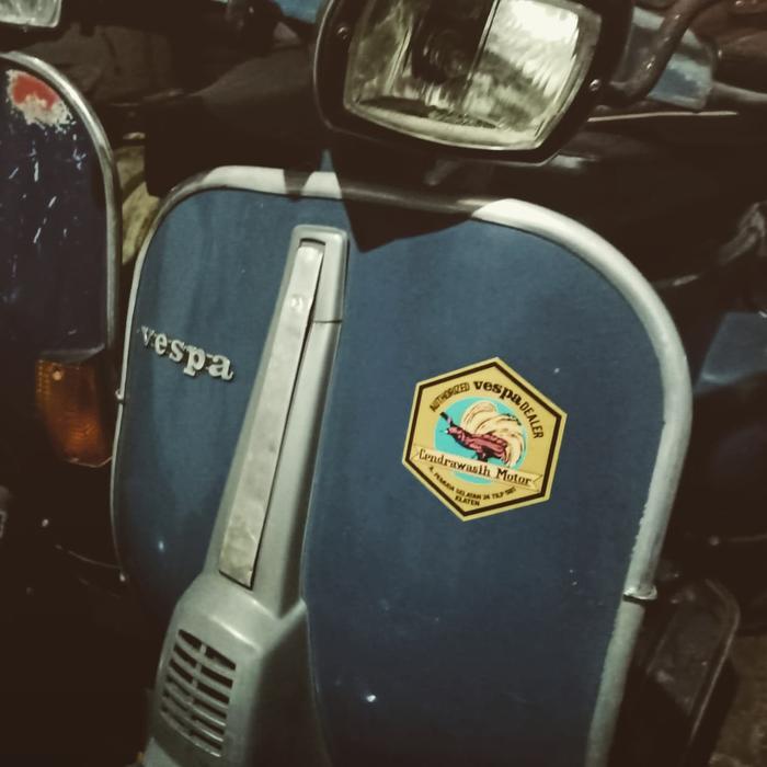 sticker dealer vespa