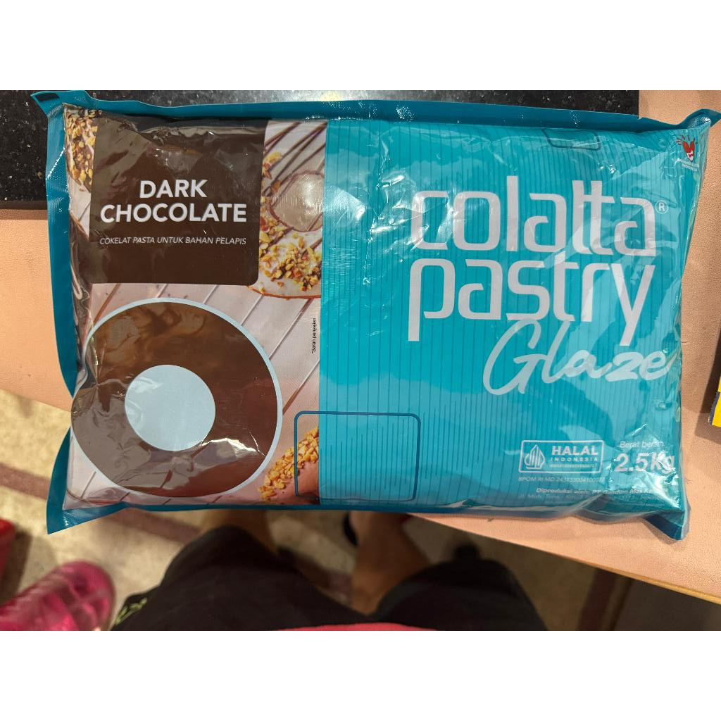 Glaze Dark Colatta / Glaze Dark Colatta Pastry / Chocolate Glaze Colatta Pasty - 2.5 Kg
