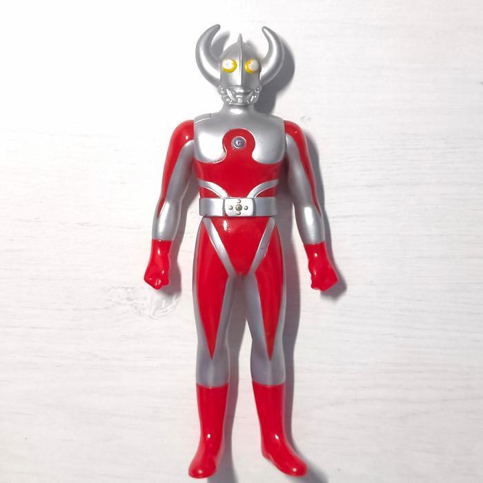 ULTRAMAN FATHER OF ULTRA   VINYL 17 CM  RARE