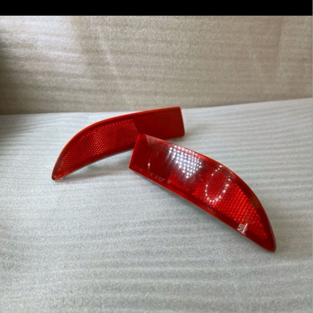 REFLEKTOR BUMPER BELAKANG MOBIL AVANZA XENIA ATAU MATA KUCING AVANZA XENIA ALL NEW 2012-2018