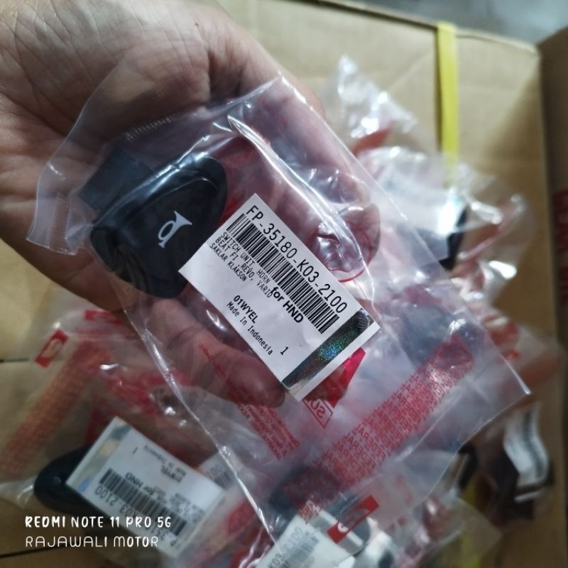 FP-35280-K03-2100 tombol klakson beat fi, revo, vario K03 Federal original