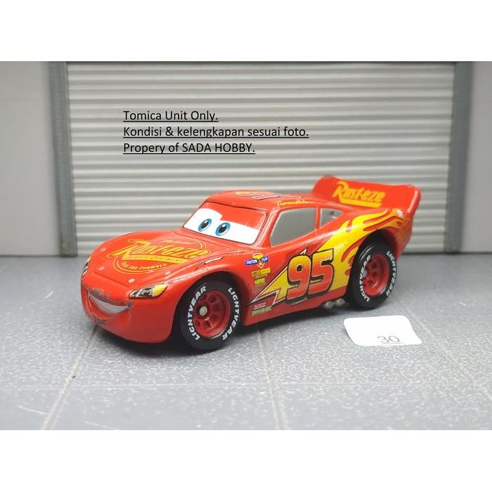 Tomica Disney Cars 3 C-41  Lightning McQueen Standart Type Vietnam Unit Only SBAtoys