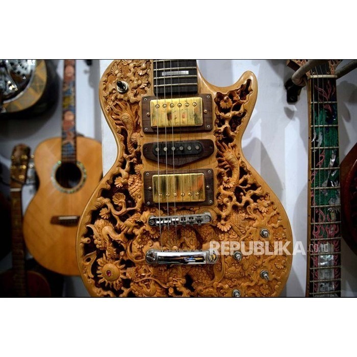 body gitar ukir kayu mahoni super bahan MENTAHAN TNP KLENGKAPAN fnx003 murah nih