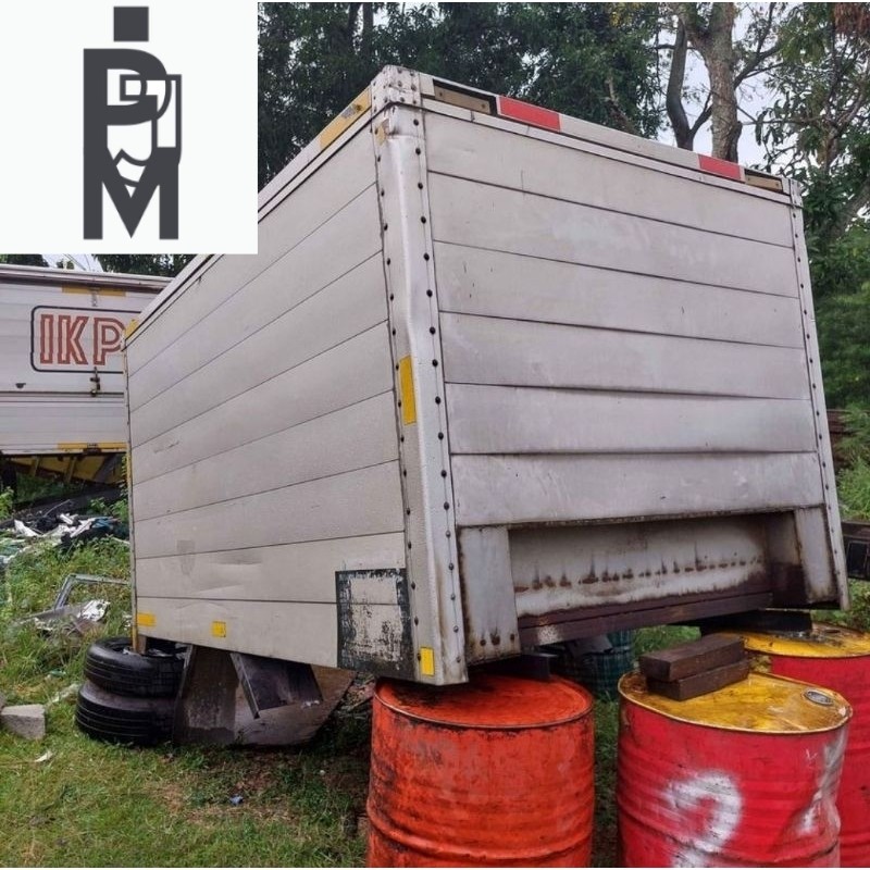 BOX L300 EURO 4 BEKAS ALLUMUNIUM