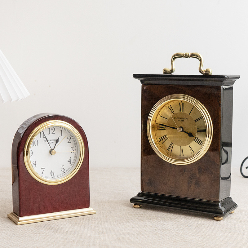 Vintage Solid Wood Baking Varnish Desk Clock Chinese Style Desk Clock Simple Table Decoration Silent