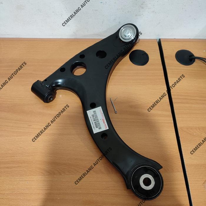 Lower Arm Assy Kanan (RH) Avanza Veloz 48068-BZ160 Bermutu