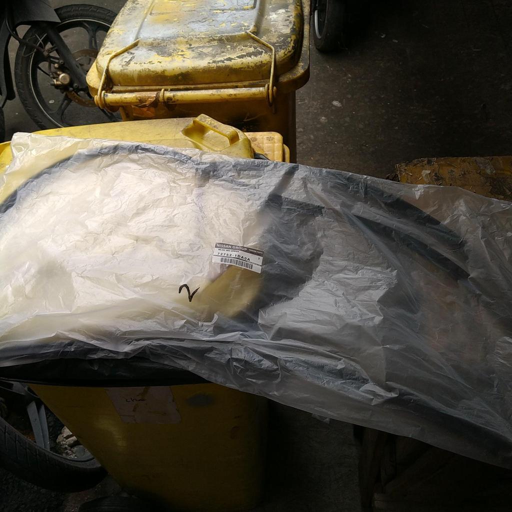 Xtrail T31 Karet List Kaca Depan Moulding W/S UP 100% ORI NISSAN